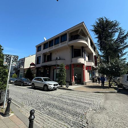 Metrepol Hotel 巴统 外观 照片