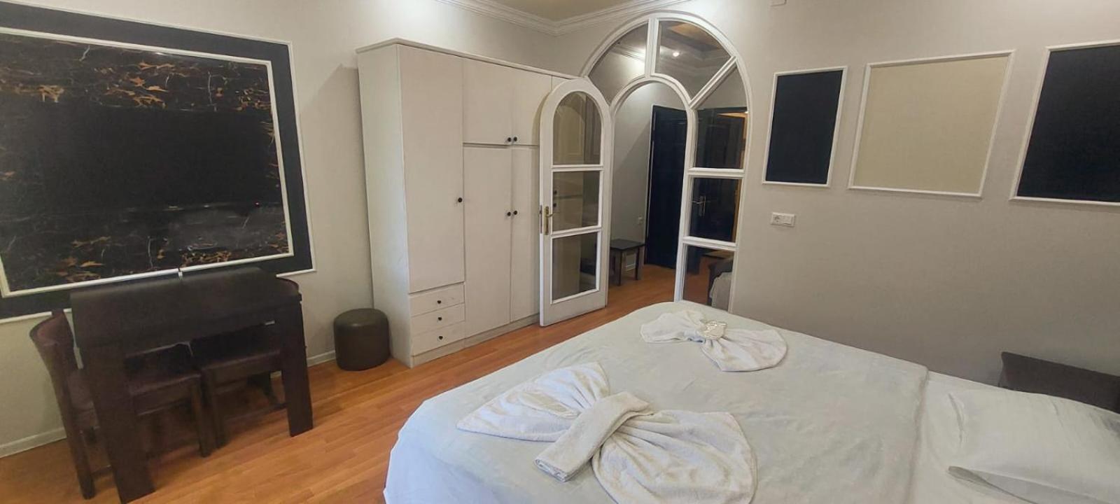 Metrepol Hotel 巴统 外观 照片