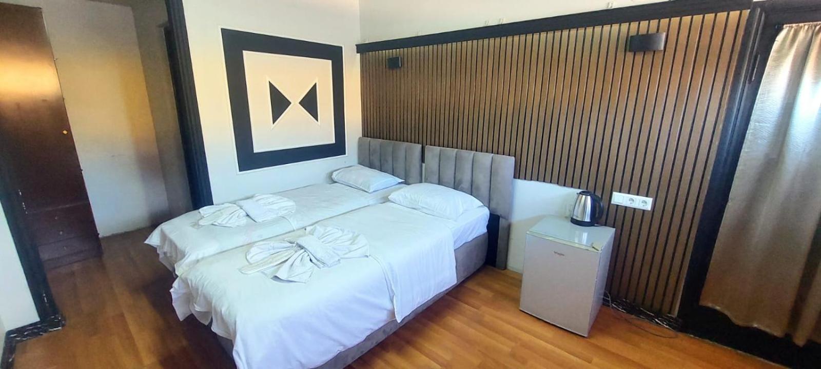 Metrepol Hotel 巴统 外观 照片