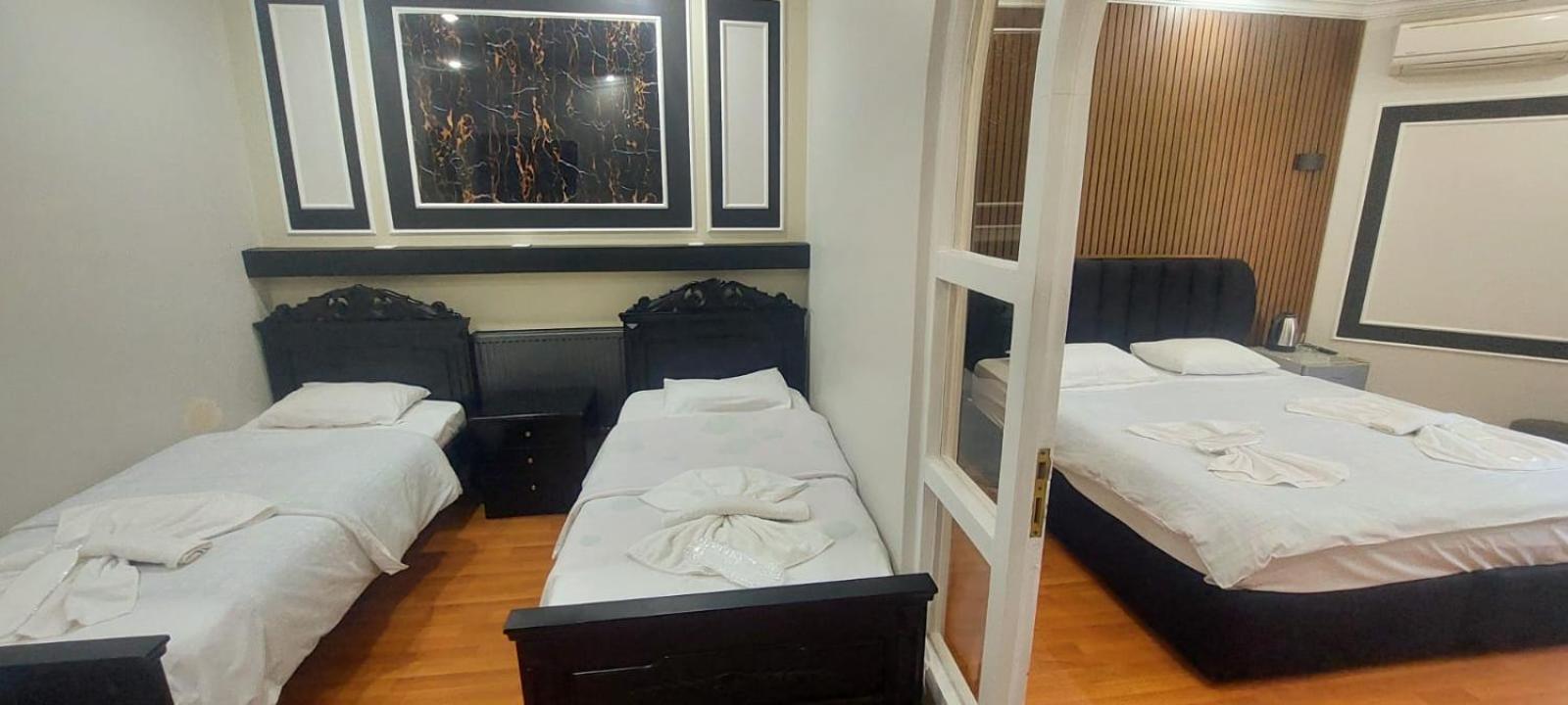 Metrepol Hotel 巴统 外观 照片