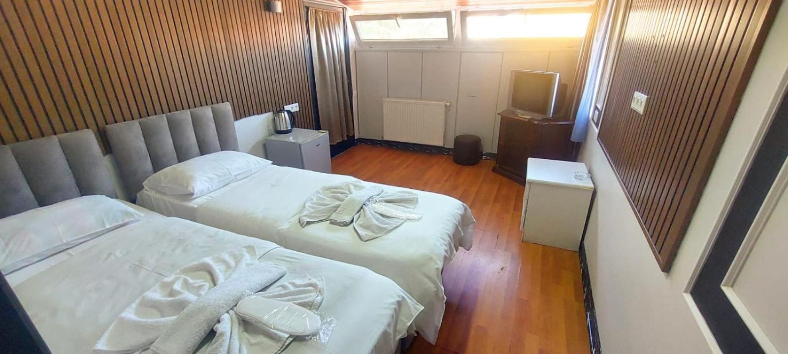 Metrepol Hotel 巴统 外观 照片
