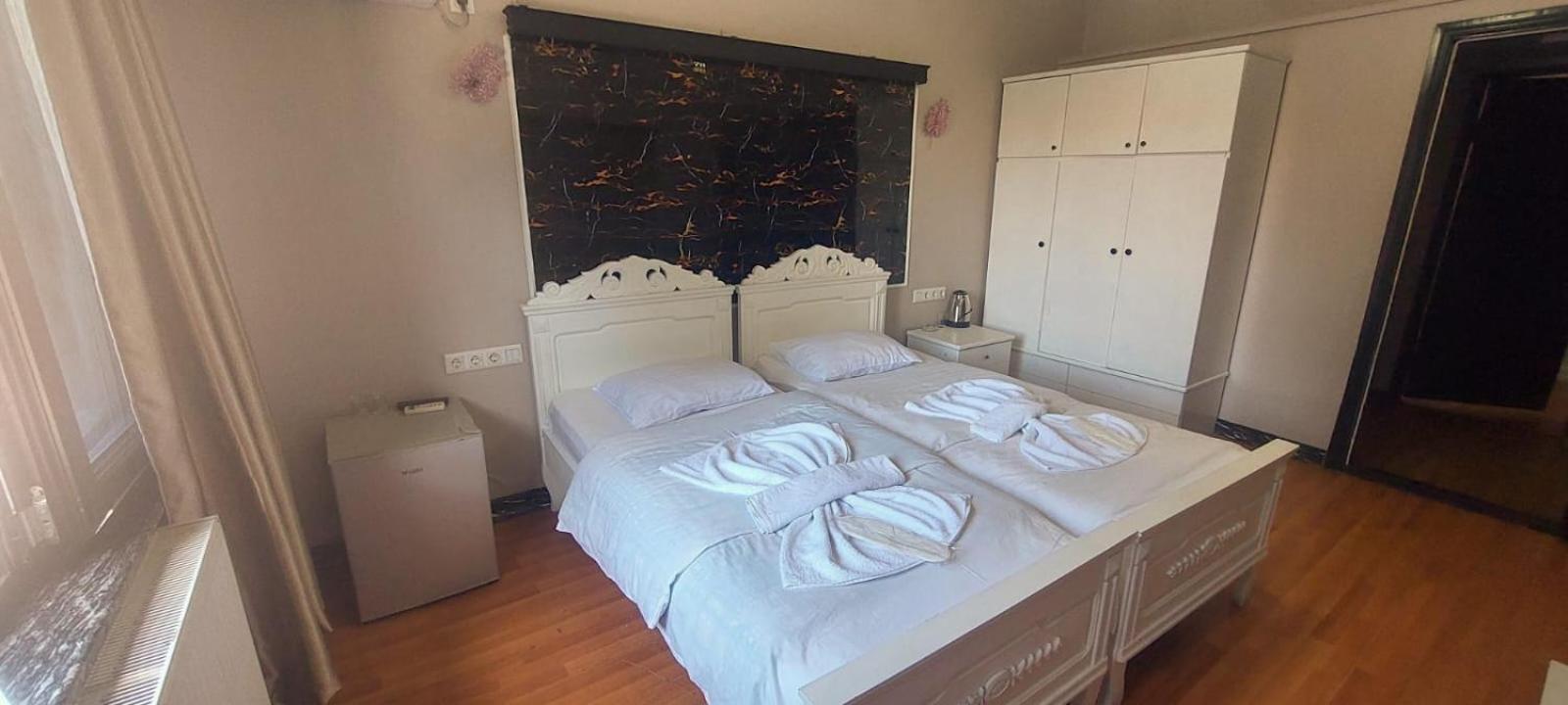 Metrepol Hotel 巴统 外观 照片