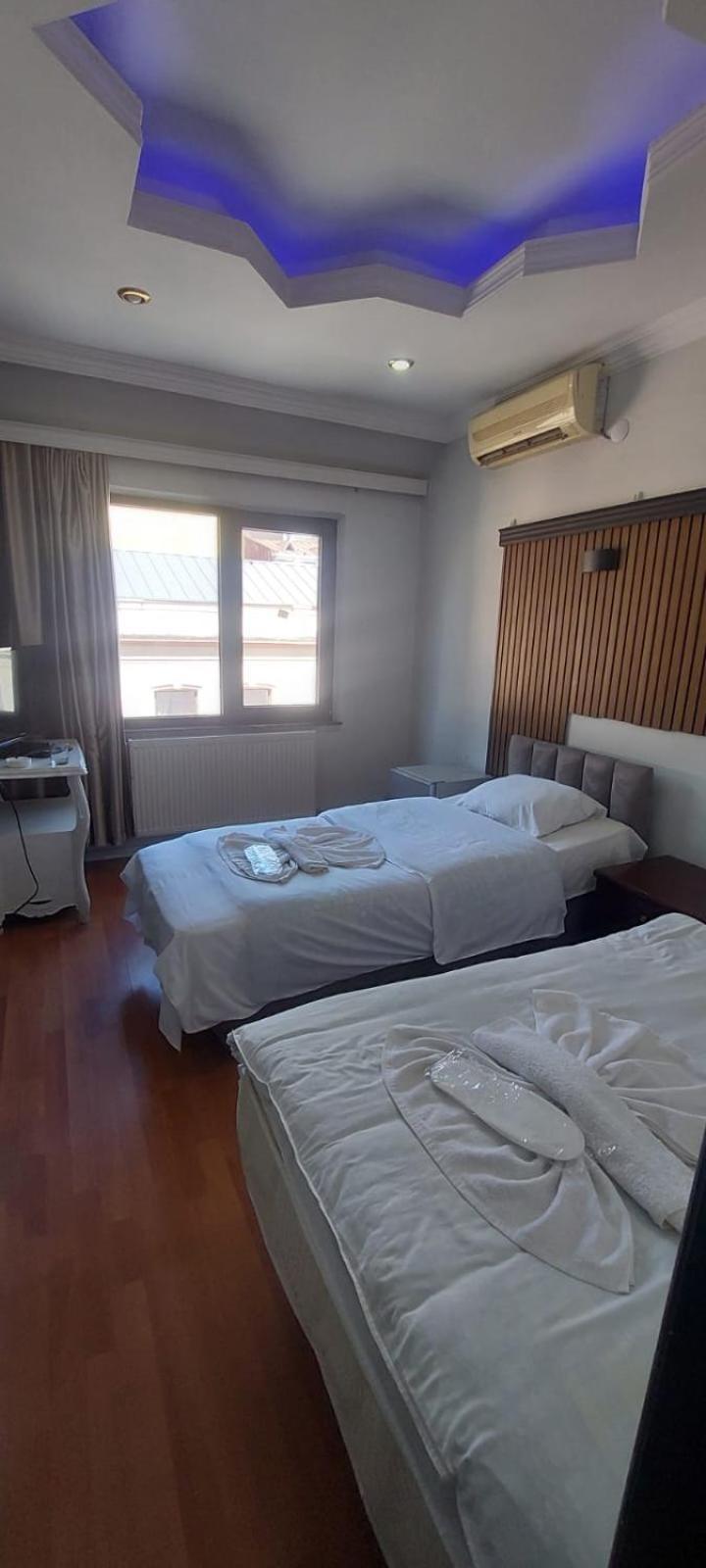 Metrepol Hotel 巴统 外观 照片