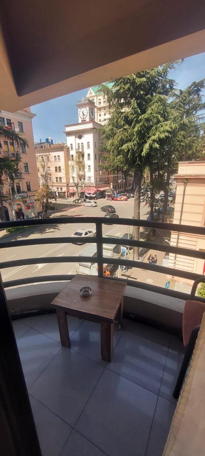 Metrepol Hotel 巴统 外观 照片