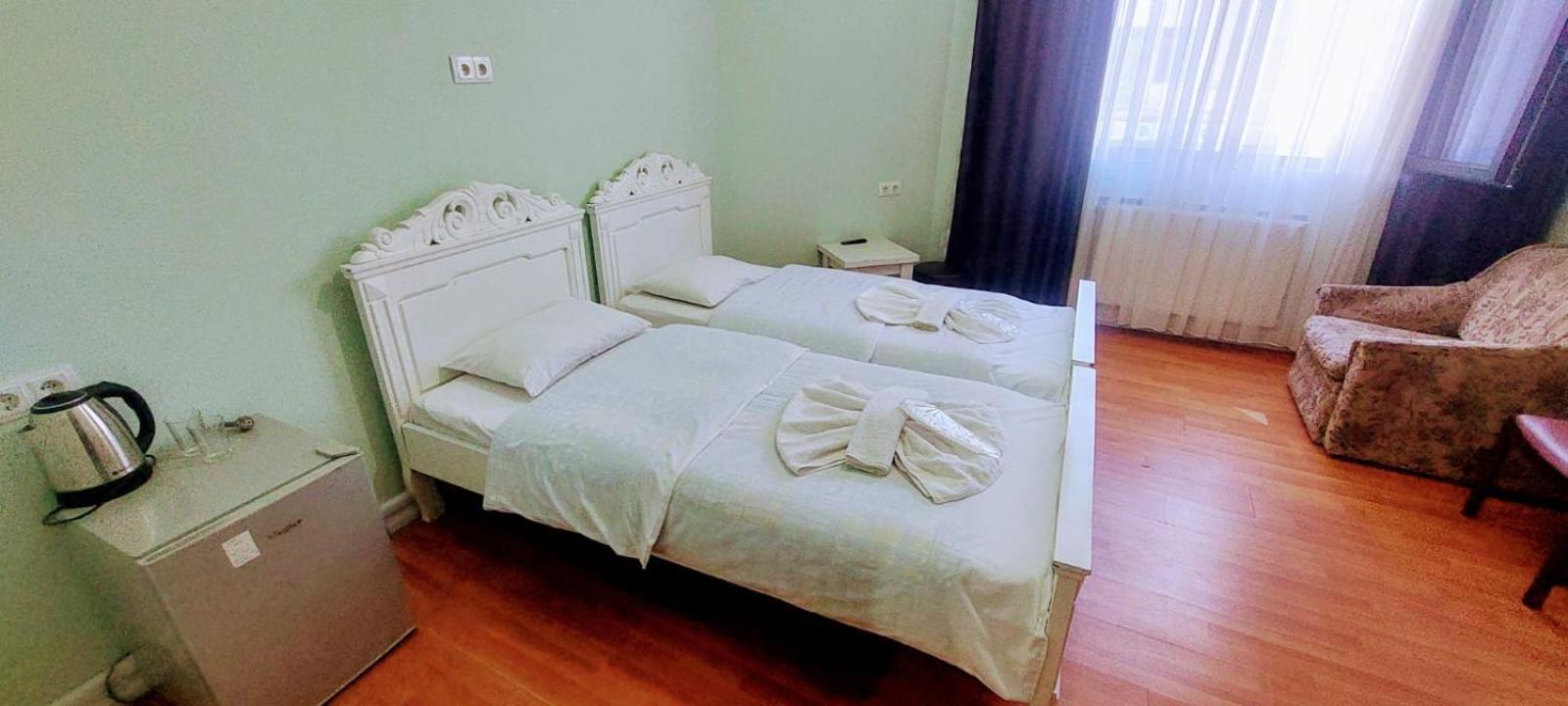 Metrepol Hotel 巴统 外观 照片