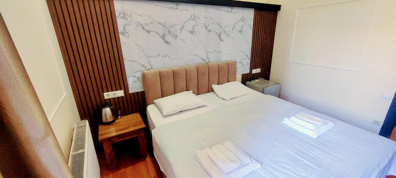 Metrepol Hotel 巴统 外观 照片