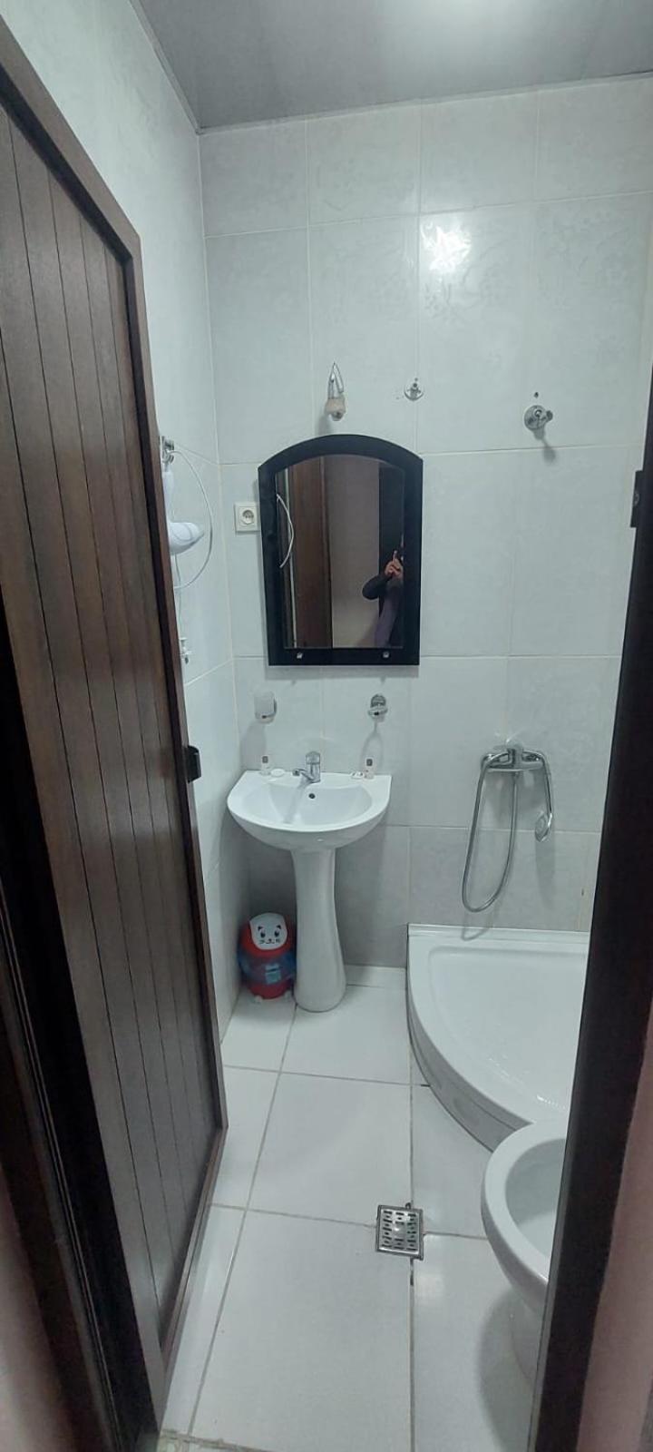 Metrepol Hotel 巴统 外观 照片