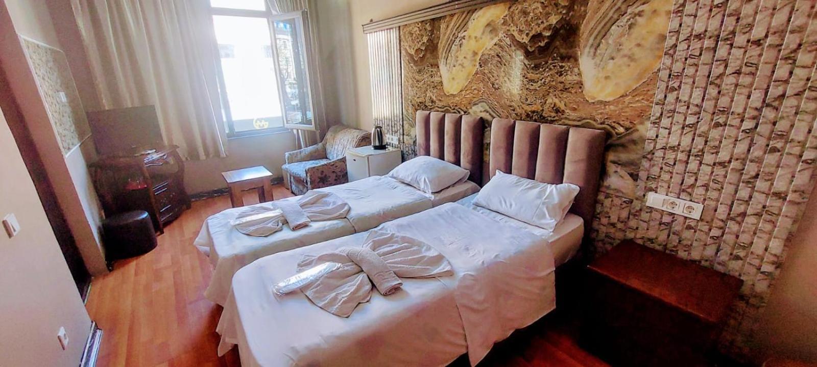 Metrepol Hotel 巴统 外观 照片
