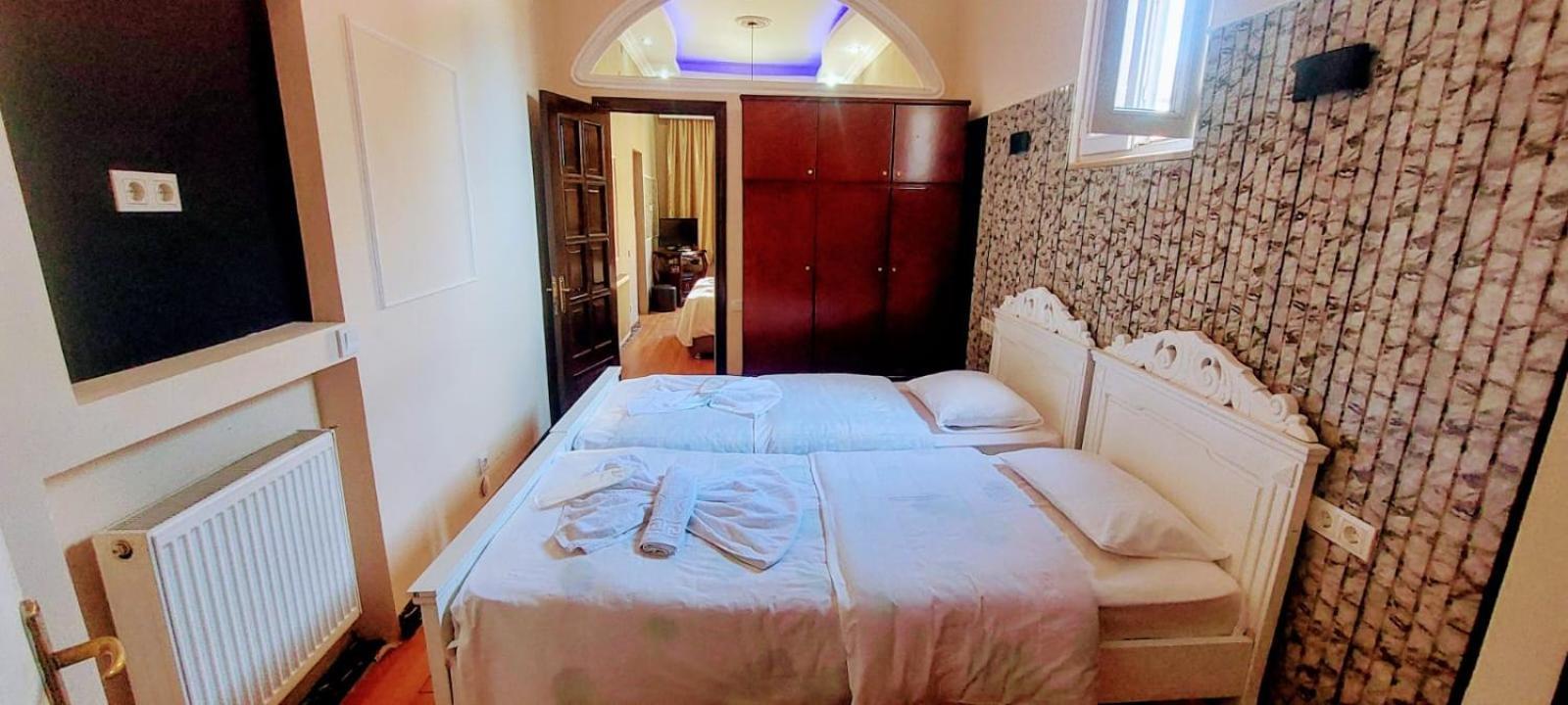 Metrepol Hotel 巴统 外观 照片